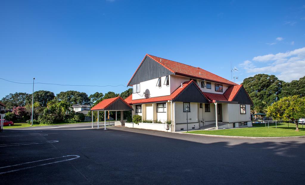 Bennetts Thermal Motor Inn Tauranga Dış mekan fotoğraf